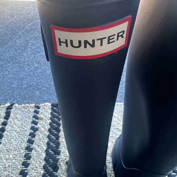 Hunter like new tall boots!  Only worn twice. They are in like new condition! - Picture 5 of 14
